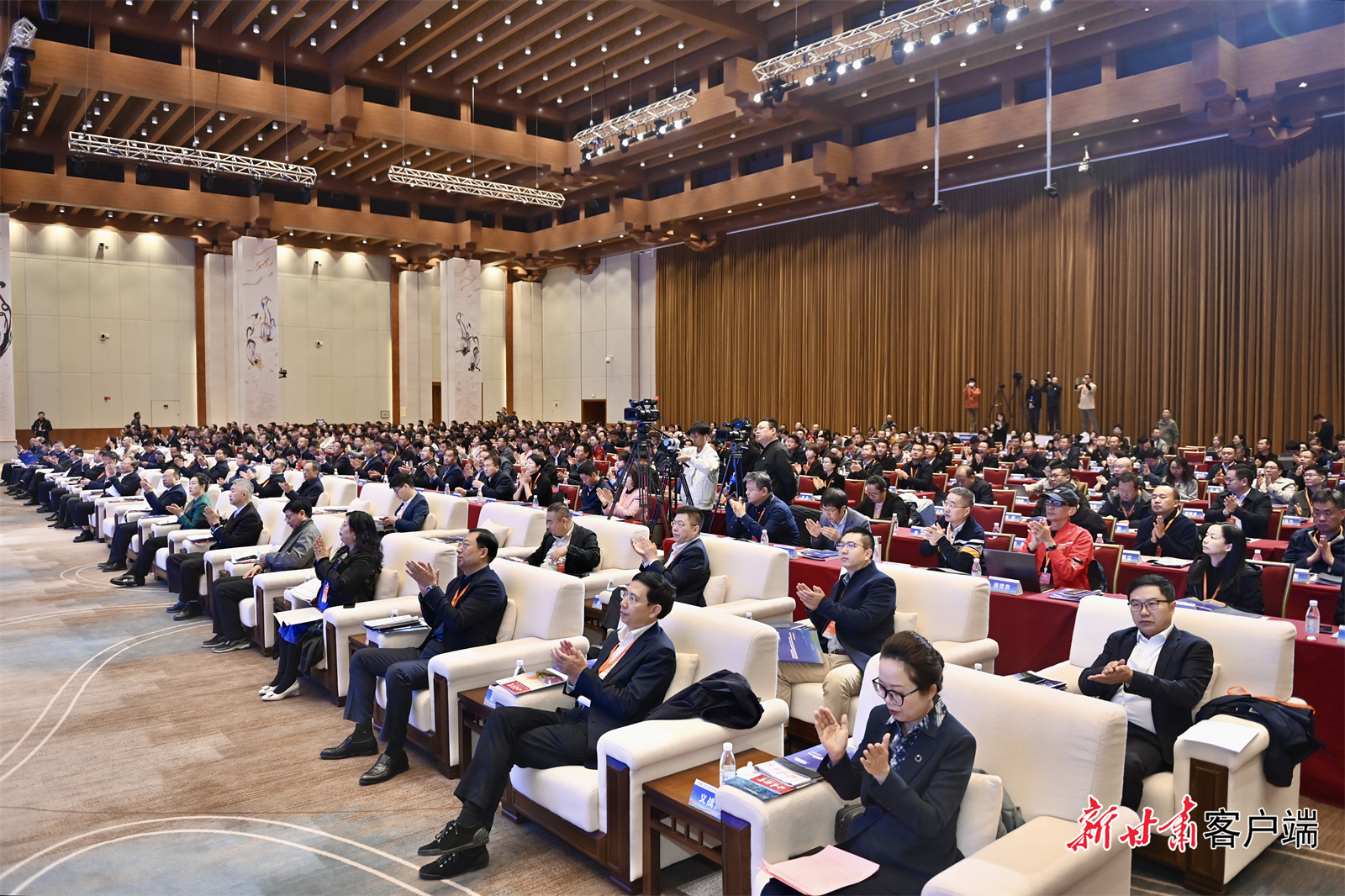 FZ007235940588_A4776186