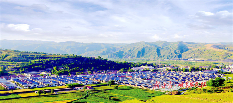 華亭市策底鎮(zhèn)新農(nóng)村  華亭市委宣傳部供圖.jpg