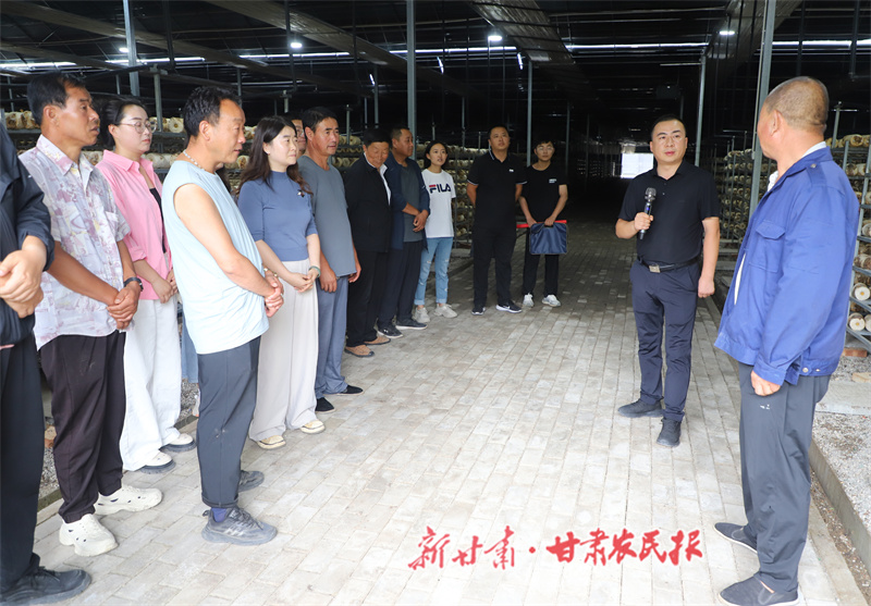 1753791992597498.jpg 1753719283159099257.jpg