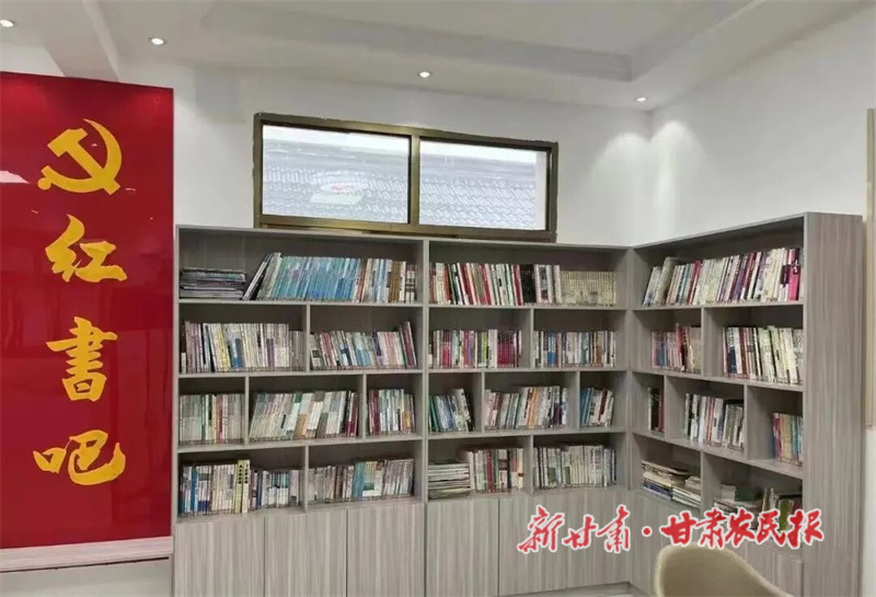 立新村“農(nóng)家書屋”.jpg