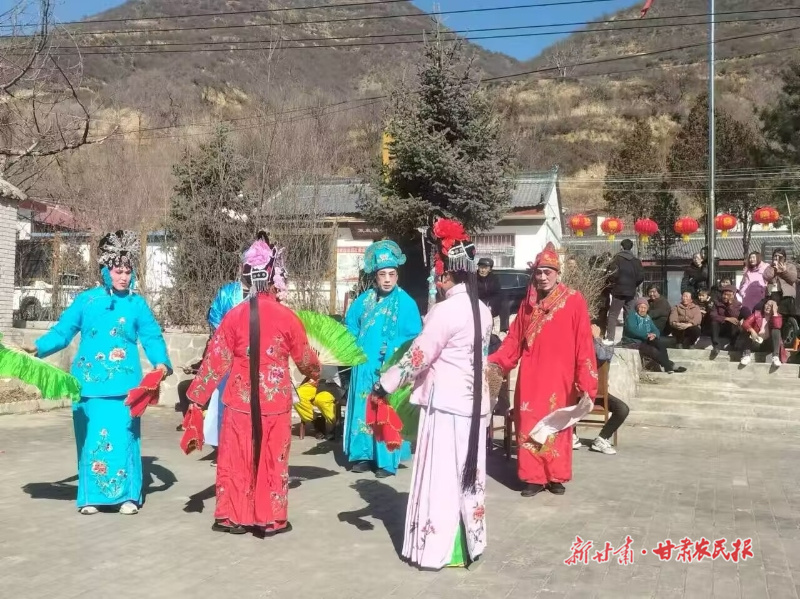 靈臺社火“掀”起新春高潮