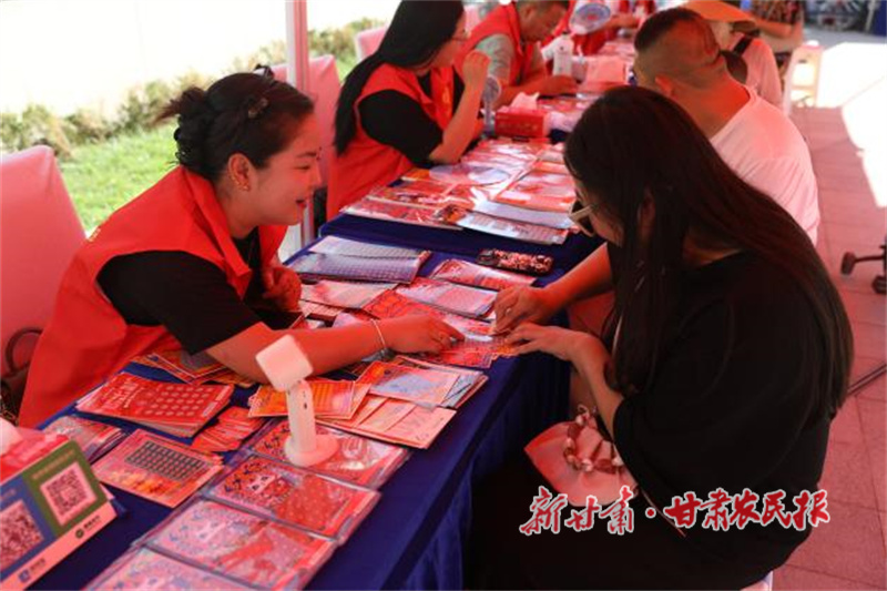 甘肅福彩刮刮樂“時(shí)光刮痕·樂見20年”主題活動(dòng)在張掖舉行