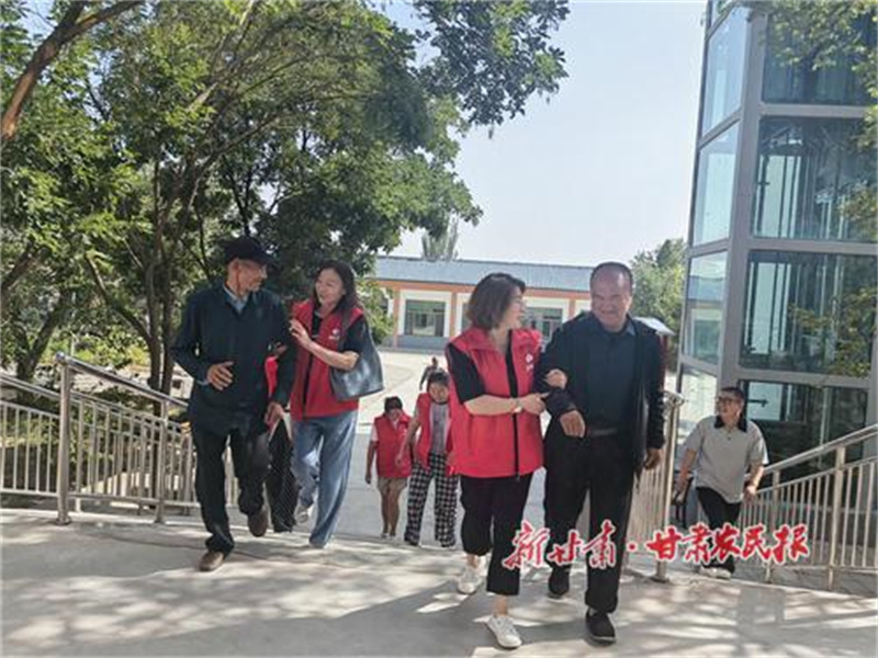 暖心金昌 公益福彩——金昌福彩開展走進公益金資助項目活動