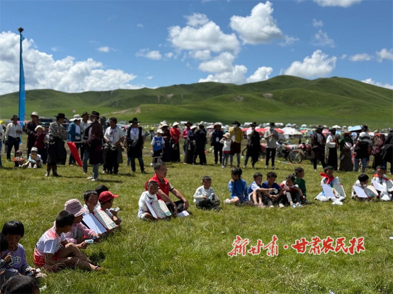 瑪曲縣：暑期閱讀點(diǎn)亮精神家園