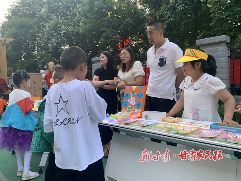 華亭：才藝舞臺展童真 繽紛夏日綻風(fēng)采