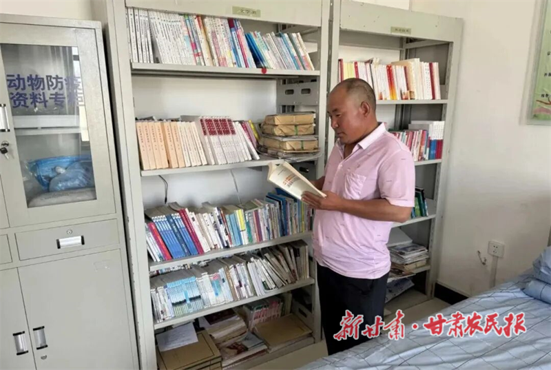 書頁載希望，書香漫鄉(xiāng)村——瓜州新華書店開展“送書下鄉(xiāng)·文化惠民”活動